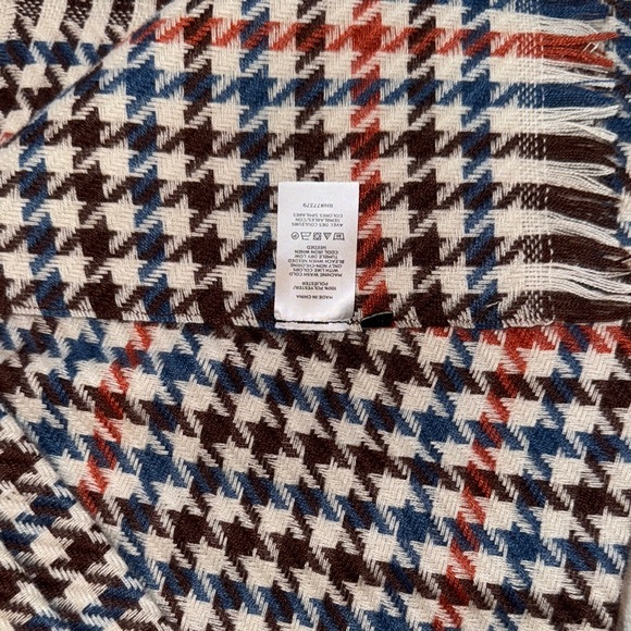 Ann Taylor Houndstooth Scarf in Black, White, and Red - Picture 4 of 4